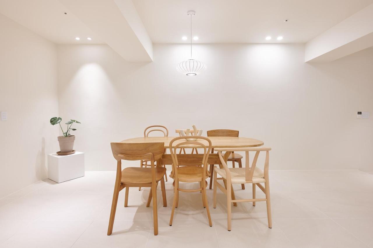White Linen House Apartment