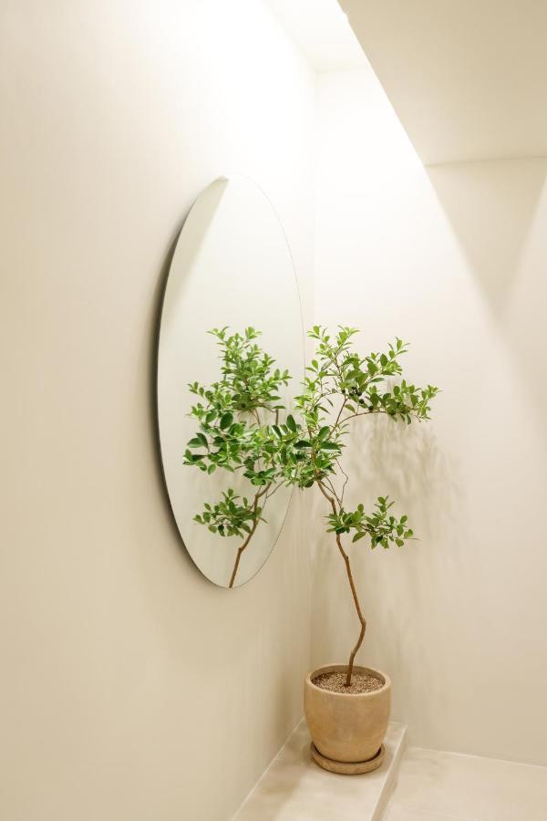 Apartment White Linen House *