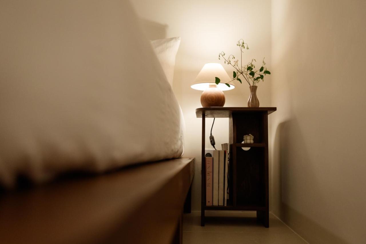 Apartment White Linen House *